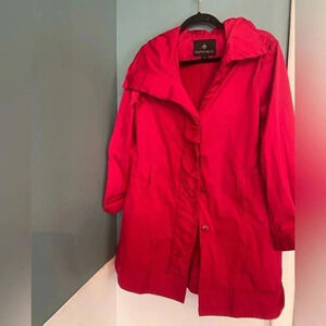 Rainforest red light weight rain jacket - medium - good zip in collar - long